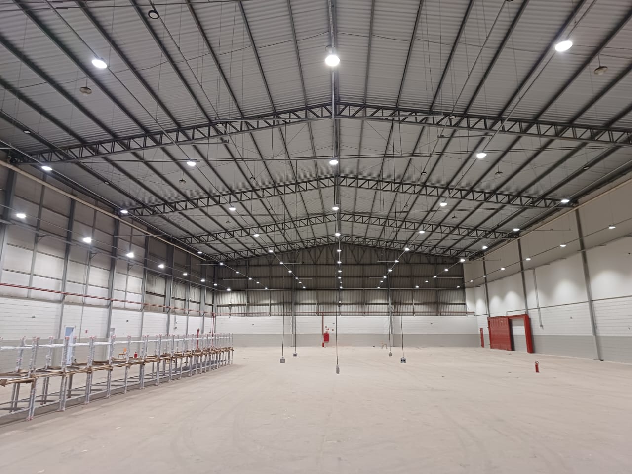 Bauru S.P - Shopee - Iluminação galpão 12.000²